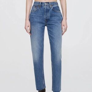 Re/Done woman’s stovepipe 70s (color) Straight Blue Jeans